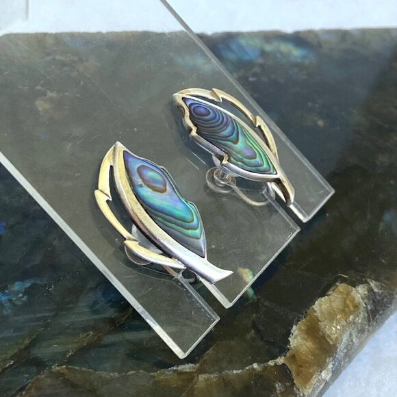 VTG Sterling Silver 925 Dainty Abalone Inlay Foliage Leaf Screwback Earrings - Picture 12 of 16